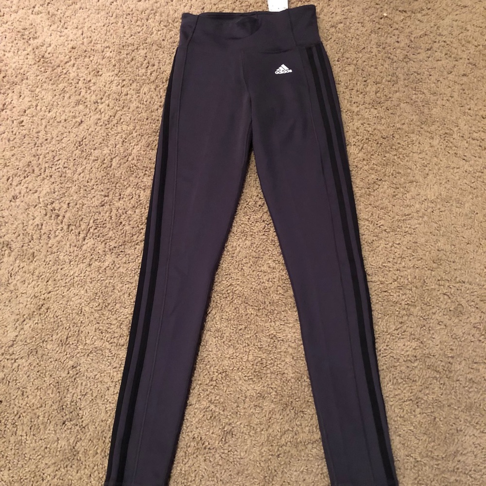 🖤CHARCOAL GREY ADIDAS LEGGINGS🖤